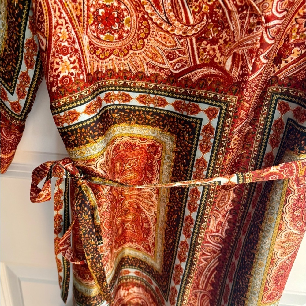 Zara Paisley Wrap Dress with Tie Waist Fall Colors Large NWOT - Picture 3 of 4